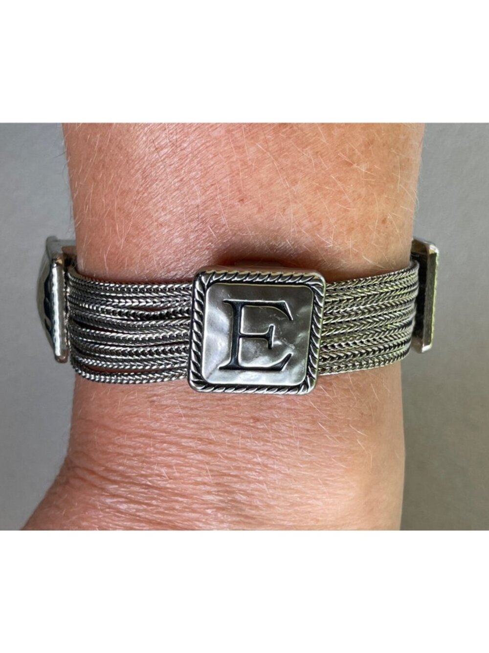 GANZ Monogram Bracelet Block Initial E Hammered Silver-tone Chain